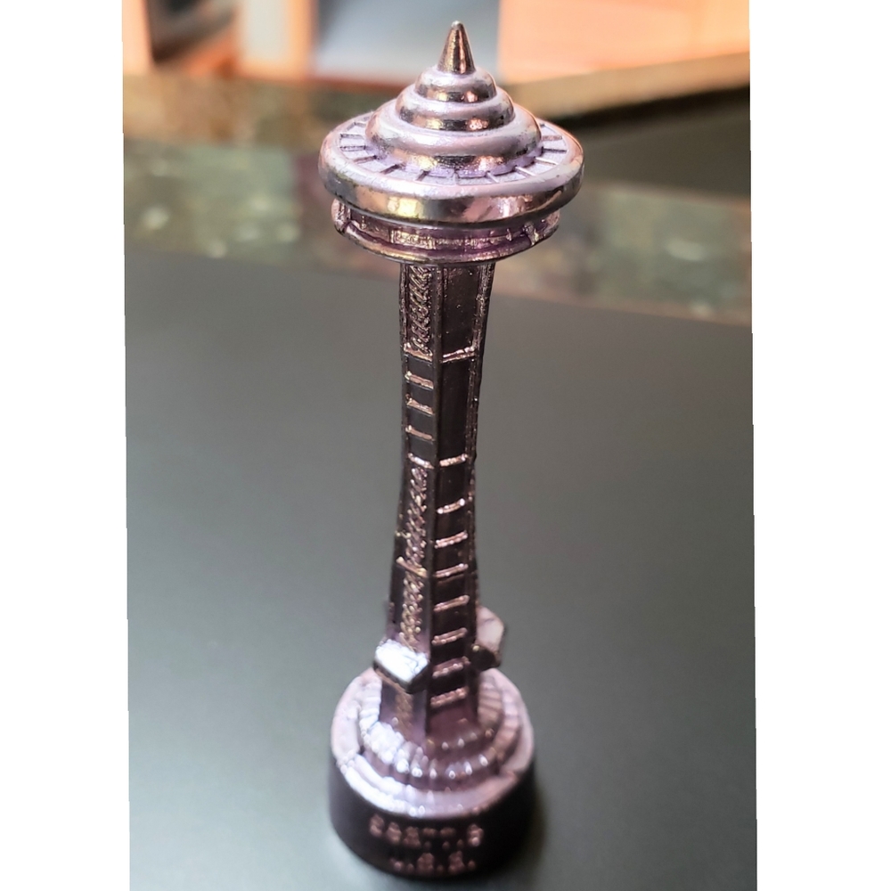 SPACE NEEDLE Souvenir Metal Light Purple Seattle